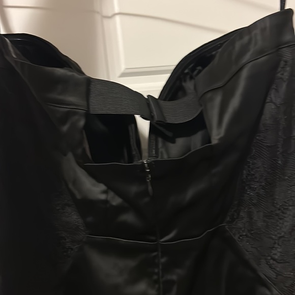 Black Sweetheart Neckline Dress in Satin Size L NWT - Picture 5 of 8